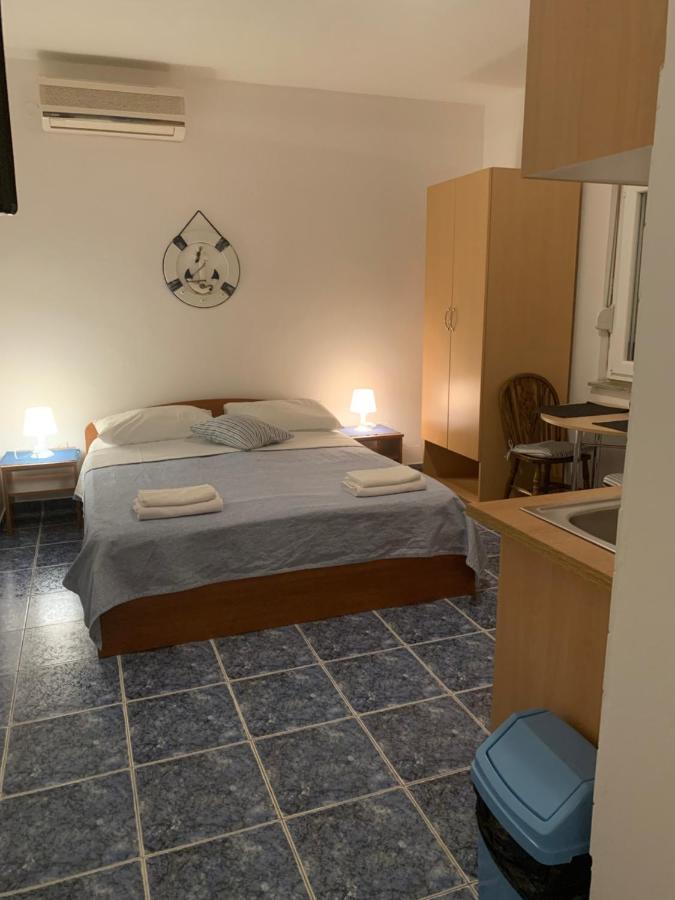 Apartmani Antonela Селине Экстерьер фото