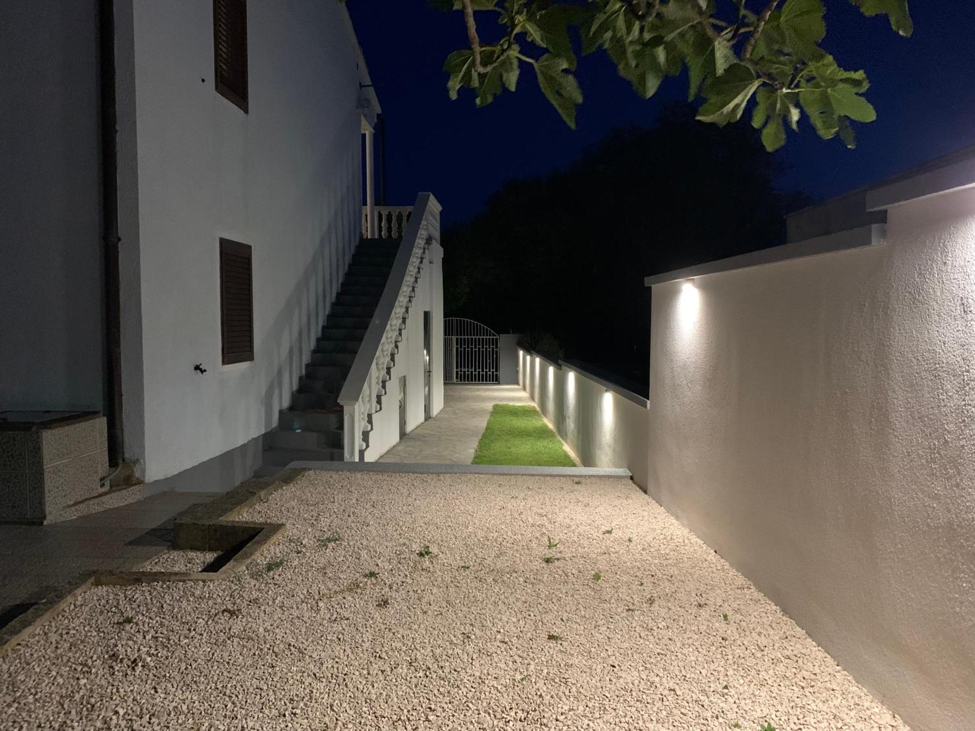Apartmani Antonela Селине Экстерьер фото